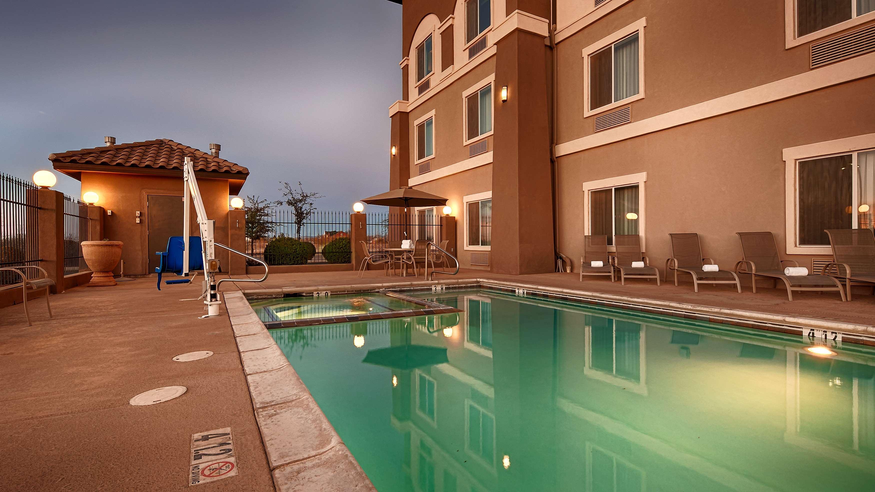 Best Western Douglas Inn & Suites Buitenkant foto