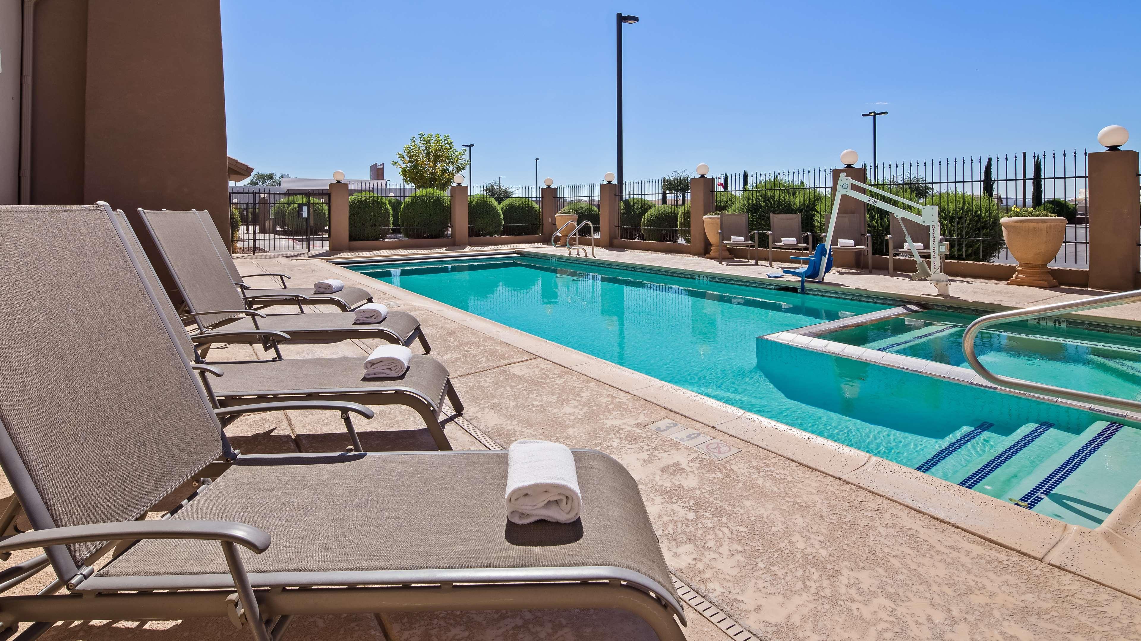 Best Western Douglas Inn & Suites Buitenkant foto