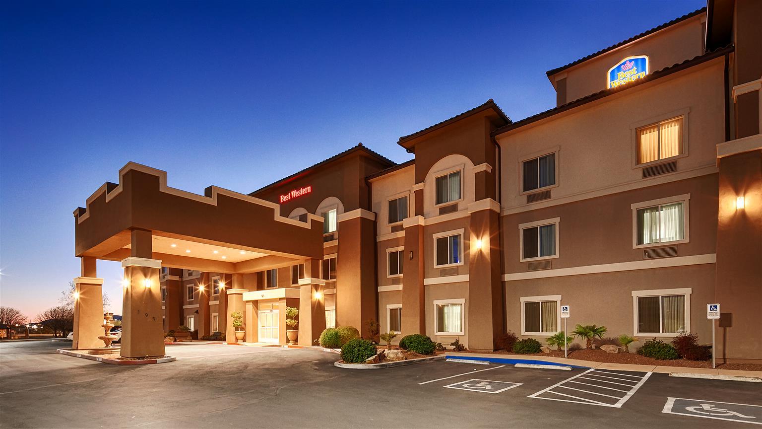Best Western Douglas Inn & Suites Buitenkant foto