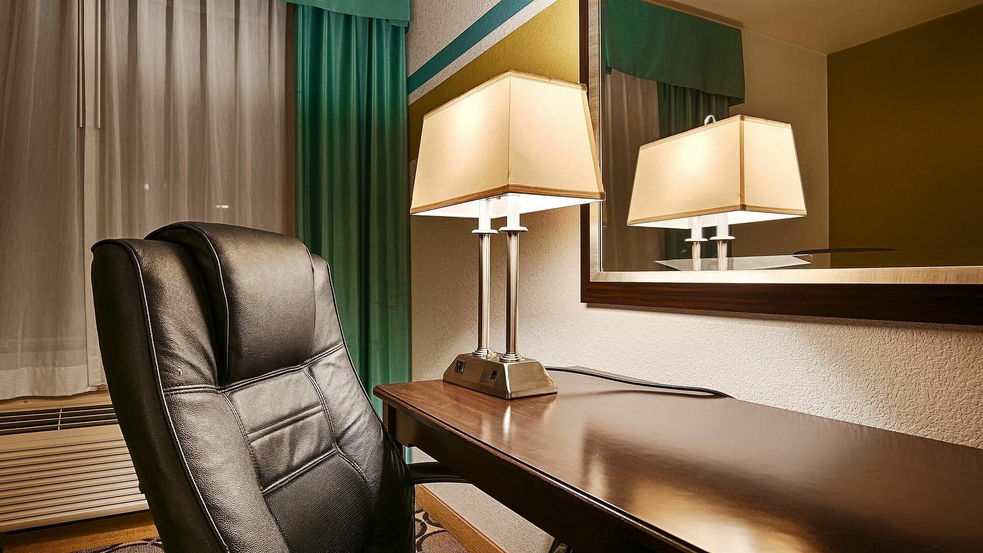 Best Western Douglas Inn & Suites Buitenkant foto